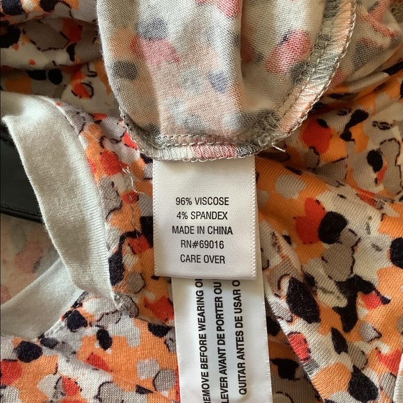 Laura Ashley long sleeve top new with tags medium pixel print 58$ retail - Picture 9 of 11